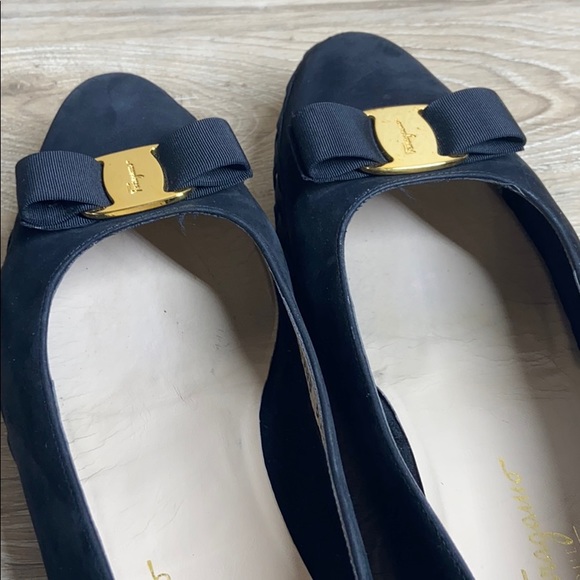 Salvatore Ferragamo Bow Suede Leather Flats - Picture 8 of 8